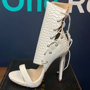 Azalea Wang Firing Whitesnake boots sandals 6.5